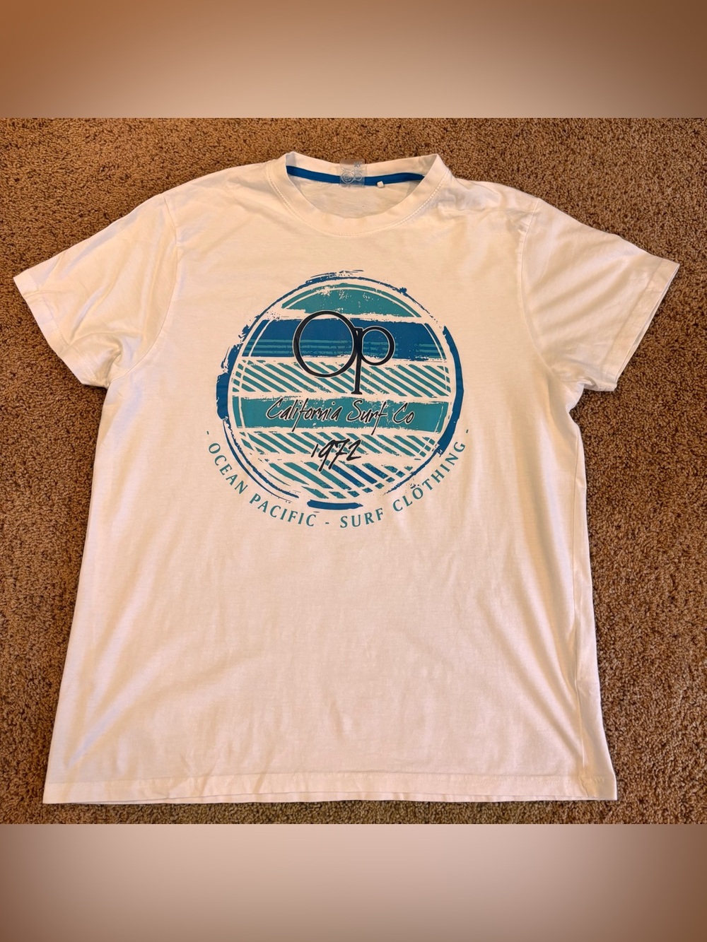 OP White Short-Sleeve Tee with Blue Surf Graphic, size XL
